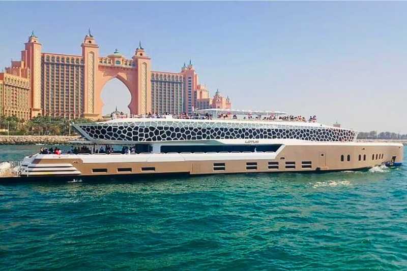Arabian Affection in Style: A Luxurious Dubai Odyssey with Up to 20% Discount